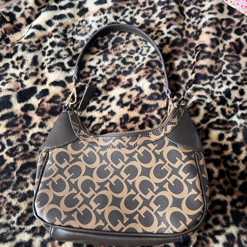 Brown Guess Shoulder Bag - Picture 2 of 8